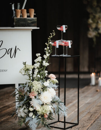 Gelato bar with champagne bowls and sorbet at the champagne reception at a wedding, wedding planner Ronja Baumbach