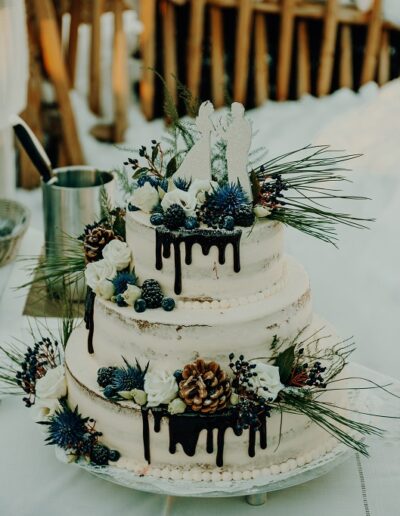 Hochzeitstorte Winterhochzeit in den Bergen Österreichs Ronja Weddings
