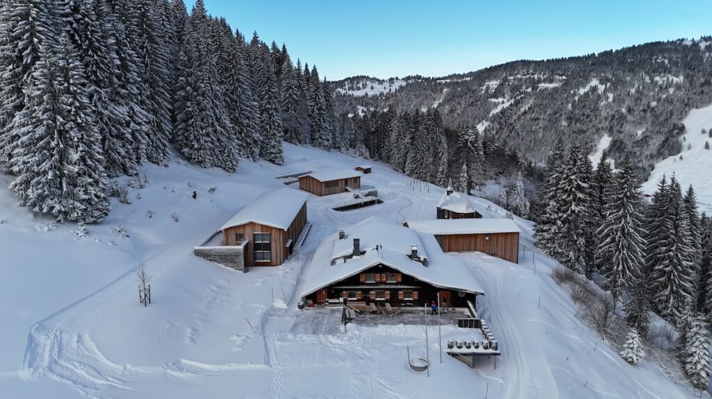 The Köpfle Alpe in the Allgäu as a location for your winter wedding in the snow