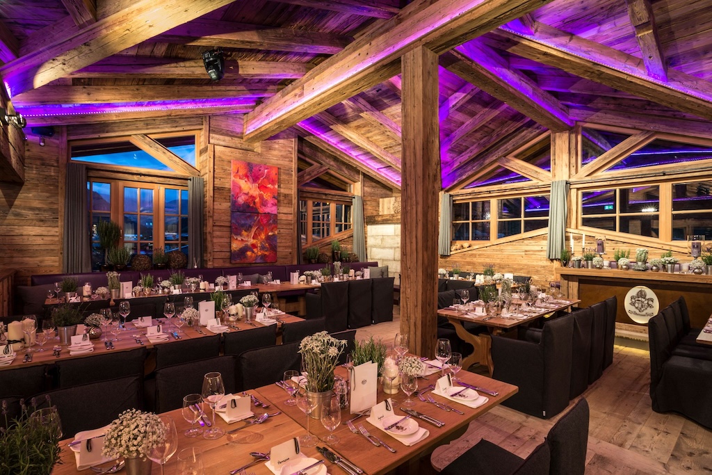 Almhütte Österreich als Hochzeitslocation am Berg