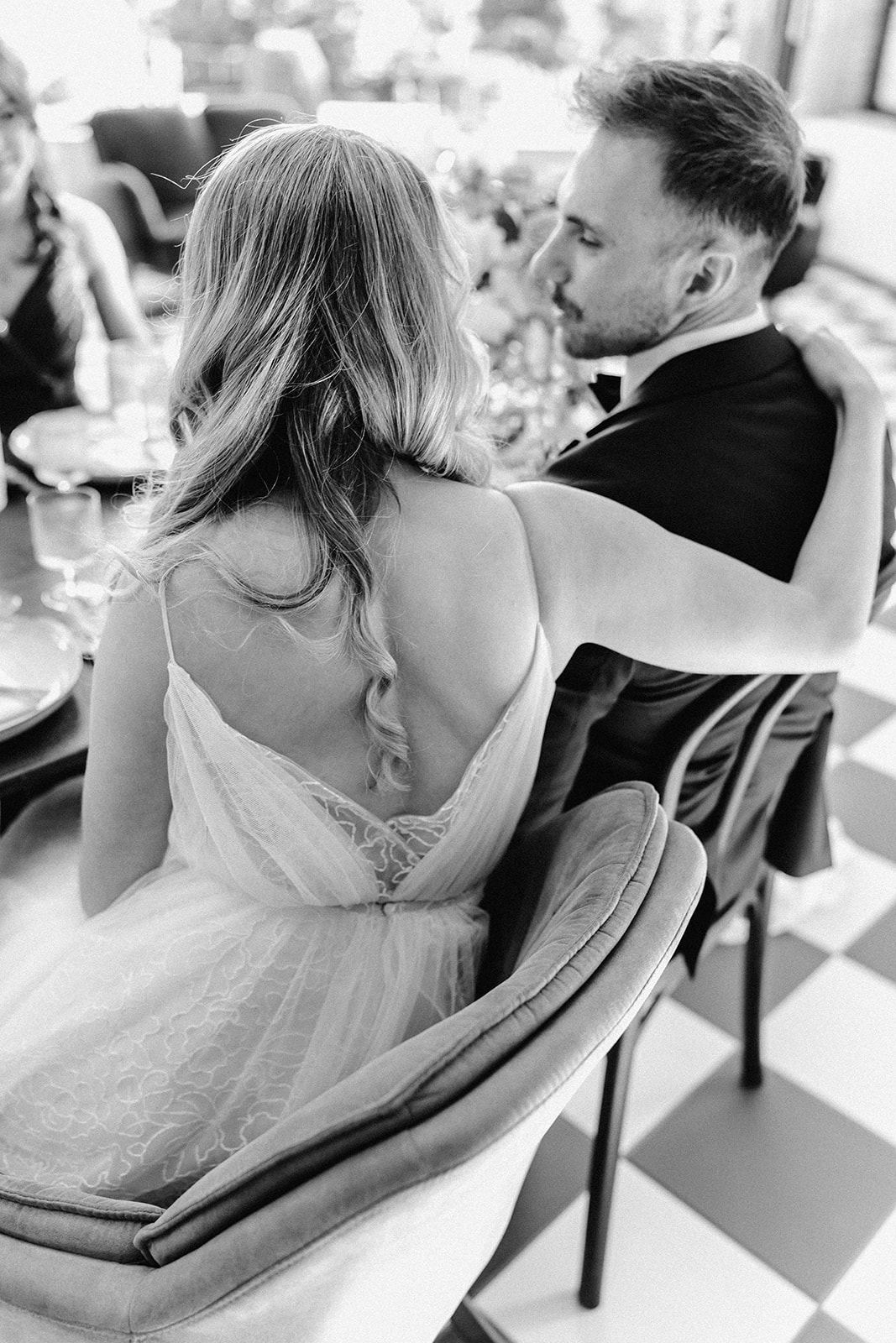 Brautpaar auf ihrer Hochzeit in Österreich mit Hochzeitsplaner