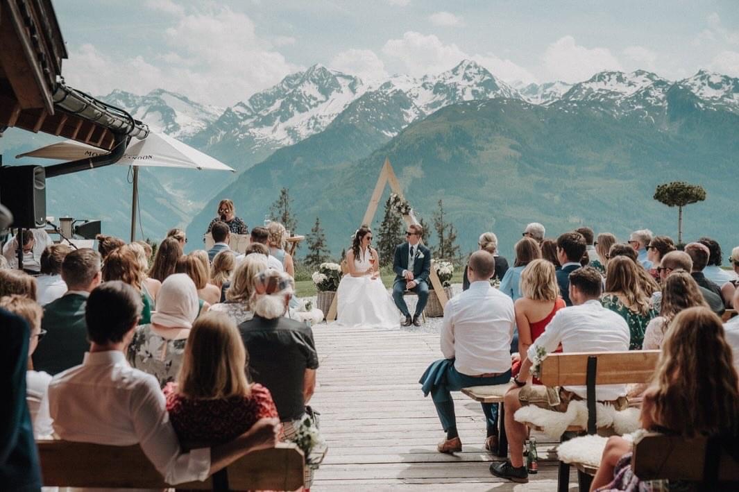 Freie Trauung auf einer Berghochzeit in Österreich in den Alpen