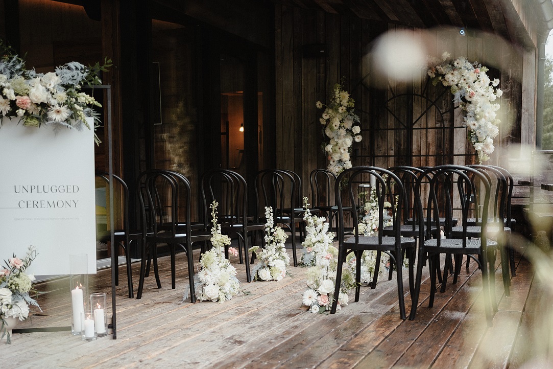 Wedding setting as a bad weather alternative for a mountain wedding in Austria