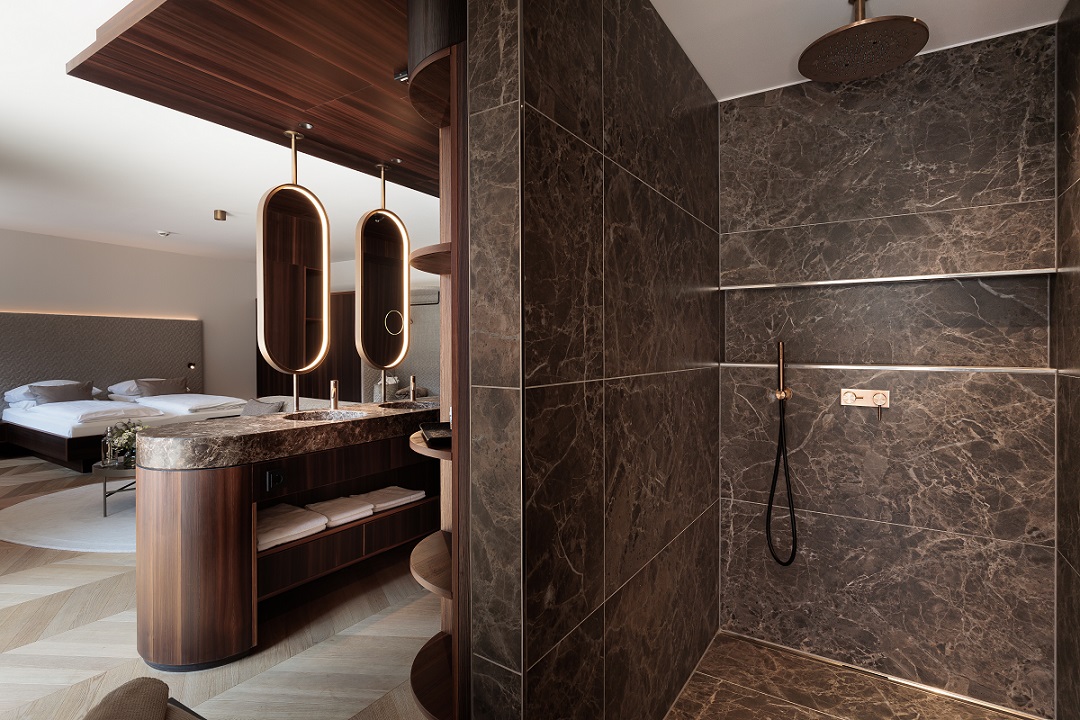 Suite at the wellness hotel Nesslerhof in the mountains of Austria for your honeymoon