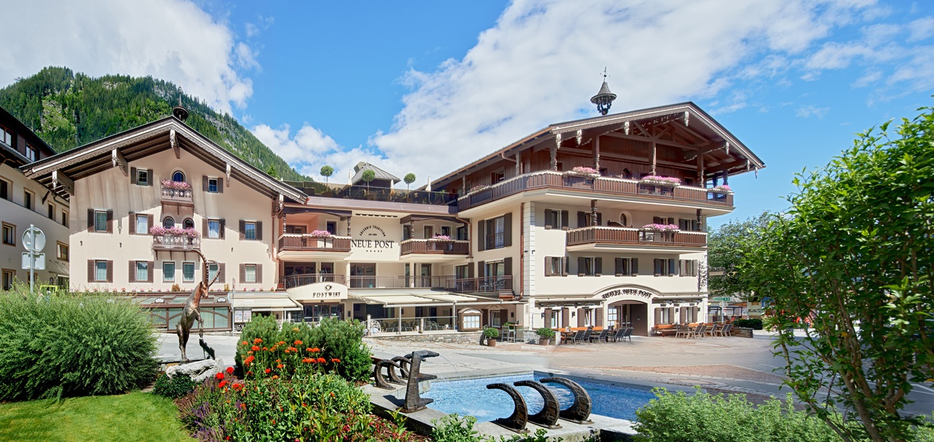 The romantic Hotel Neue Post in Mayrhofen - the perfect location for honeymoons, honeymoon holidays and exclusive wellness breaks in the Tyrolean Alps.